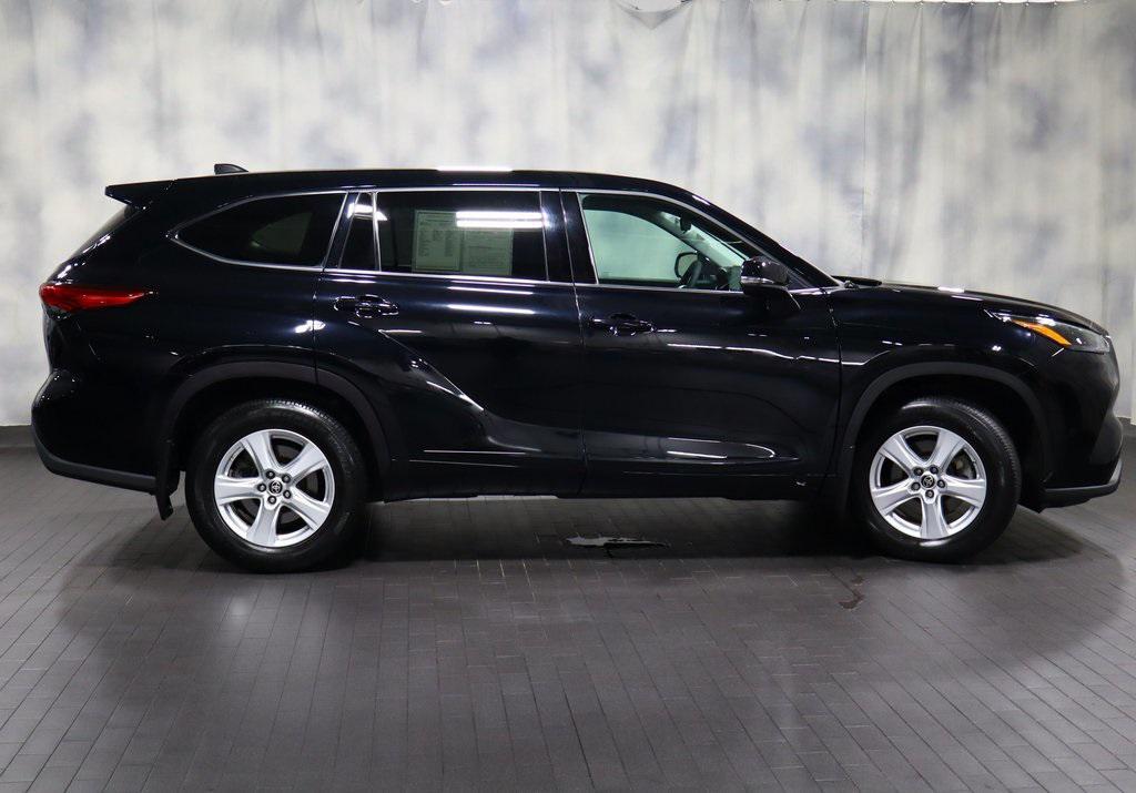 used 2022 Toyota Highlander car, priced at $28,750