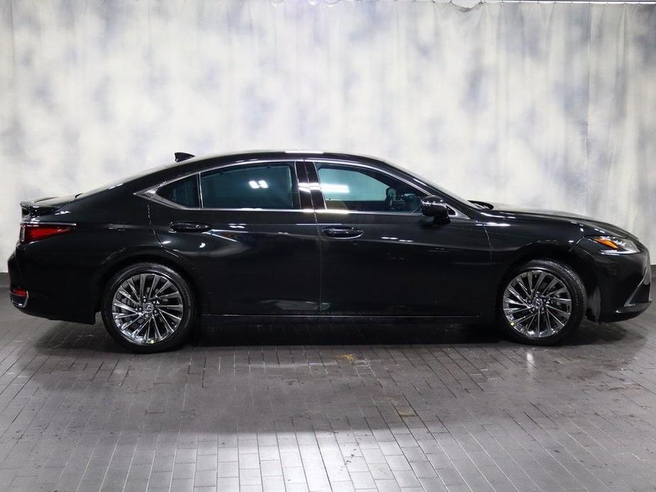 used 2024 Lexus ES 300h car, priced at $43,988