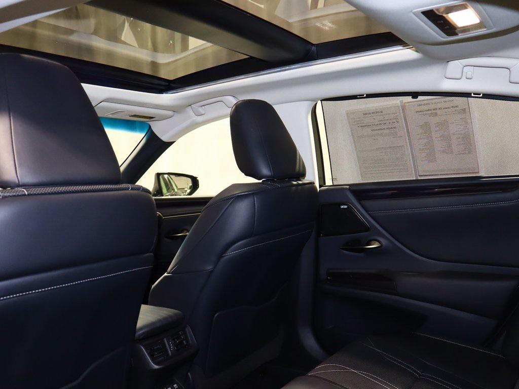 used 2019 Lexus ES 350 car, priced at $27,470