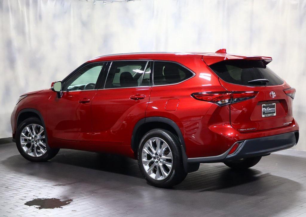 used 2022 Toyota Highlander car, priced at $37,988