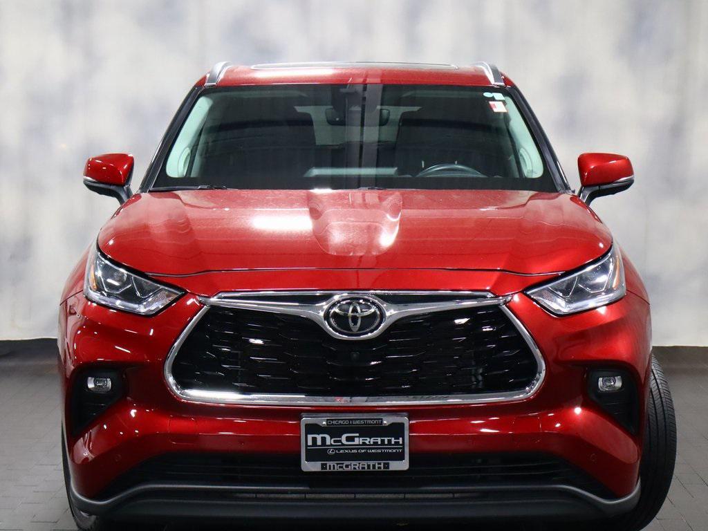 used 2022 Toyota Highlander car, priced at $37,988