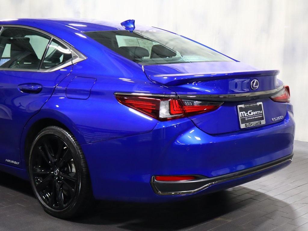 used 2022 Lexus ES 300h car, priced at $41,475