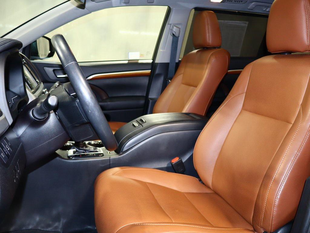 used 2019 Toyota Highlander car, priced at $33,995