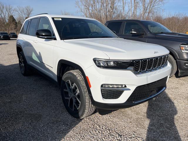 new 2025 Jeep Grand Cherokee car, priced at $49,215