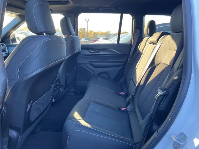 new 2025 Jeep Grand Cherokee car