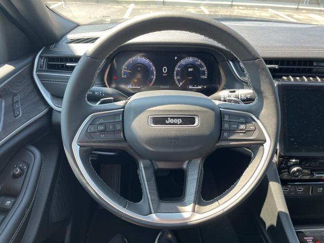 new 2025 Jeep Grand Cherokee car, priced at $47,495