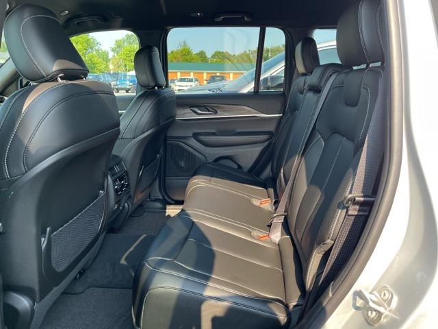 new 2025 Jeep Grand Cherokee car, priced at $47,495