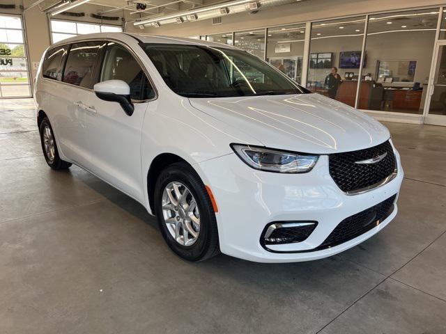 used 2023 Chrysler Pacifica car, priced at $26,427