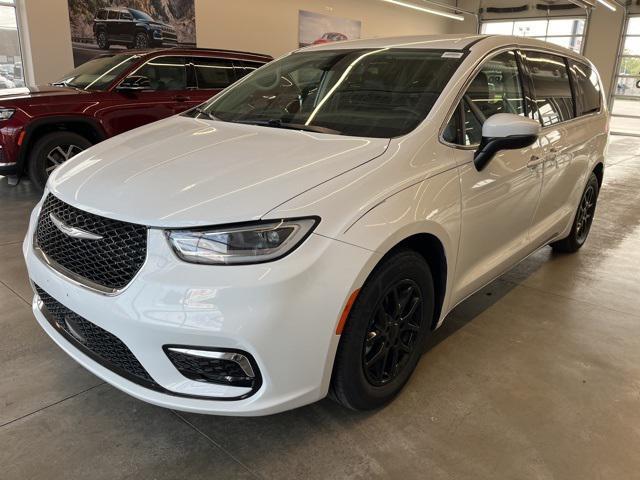 used 2023 Chrysler Pacifica car, priced at $25,393