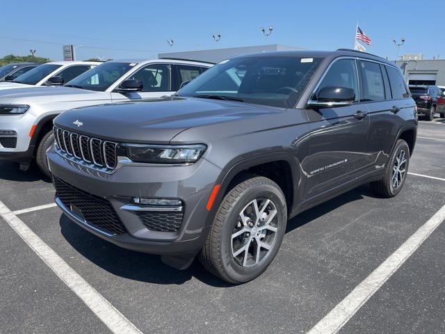 new 2025 Jeep Grand Cherokee car, priced at $47,495