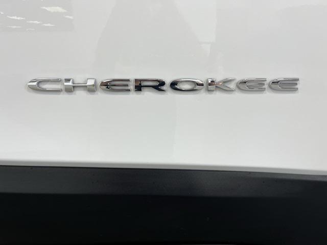 used 2022 Jeep Cherokee car, priced at $26,333