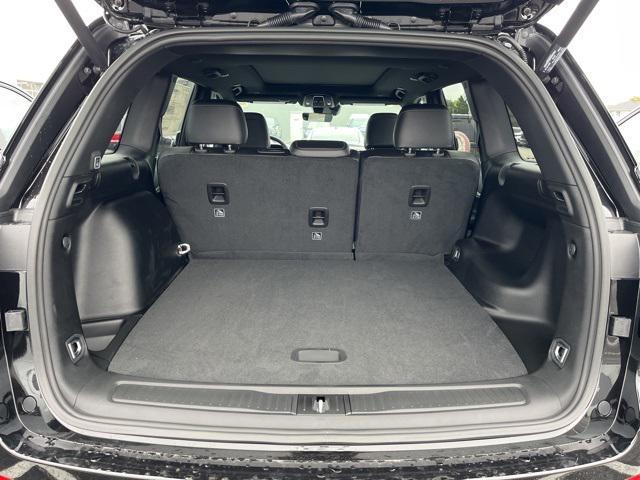 new 2025 Jeep Grand Cherokee car, priced at $50,010