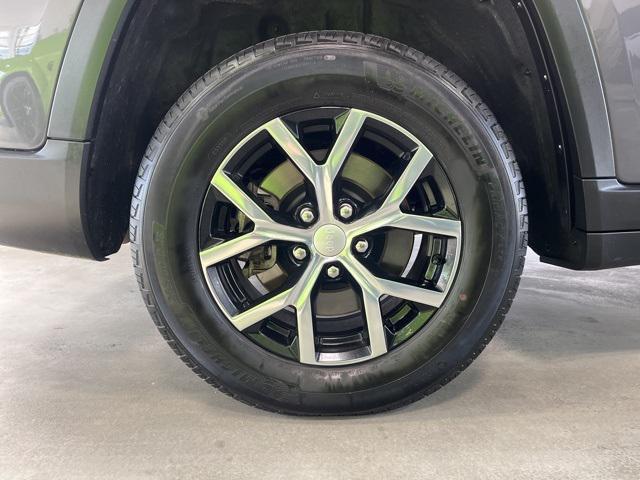 used 2024 Jeep Grand Cherokee L car, priced at $33,691