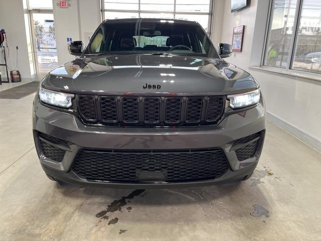 used 2023 Jeep Grand Cherokee car, priced at $34,175