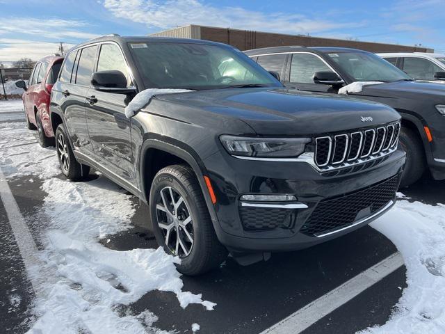 new 2025 Jeep Grand Cherokee car, priced at $47,295