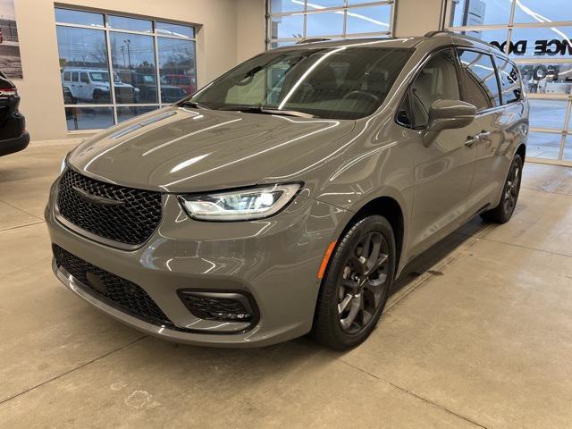 used 2022 Chrysler Pacifica car, priced at $37,995