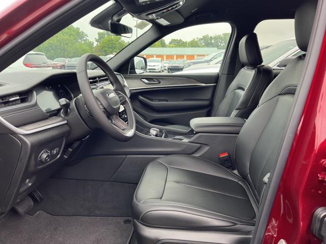 new 2025 Jeep Grand Cherokee car, priced at $47,495