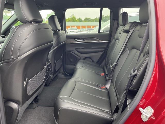 new 2025 Jeep Grand Cherokee car, priced at $47,495