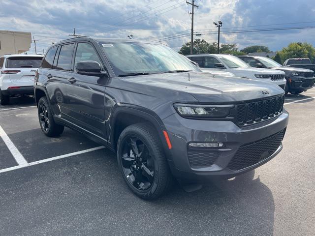 new 2025 Jeep Grand Cherokee car, priced at $50,220