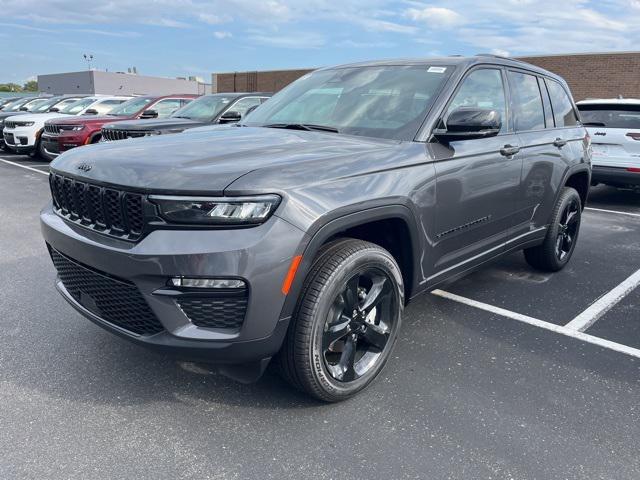 new 2025 Jeep Grand Cherokee car, priced at $50,220