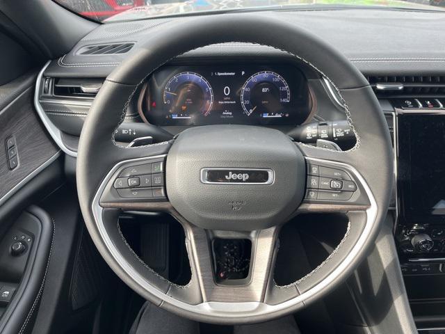 new 2025 Jeep Grand Cherokee car, priced at $50,220