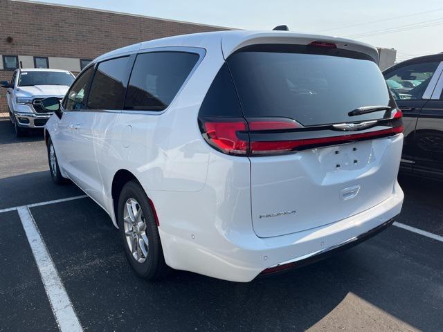 new 2025 Chrysler Pacifica car, priced at $45,725