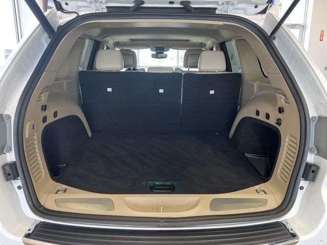 used 2018 Jeep Grand Cherokee car, priced at $17,574