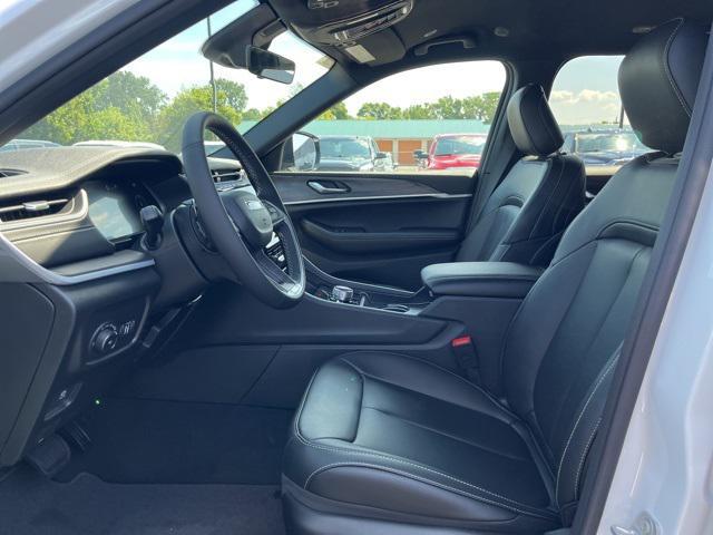 new 2025 Jeep Grand Cherokee L car, priced at $49,895