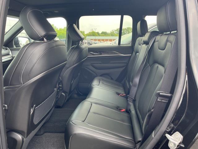 new 2025 Jeep Grand Cherokee car, priced at $52,735