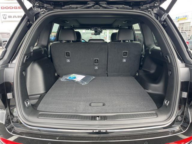 new 2025 Jeep Grand Cherokee car, priced at $52,735