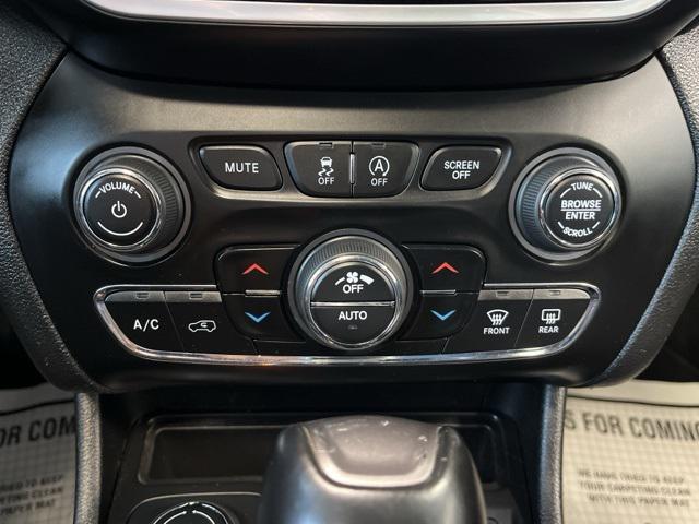 used 2021 Jeep Cherokee car, priced at $18,553