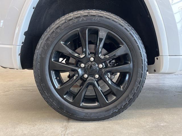 used 2017 Jeep Grand Cherokee car, priced at $18,995