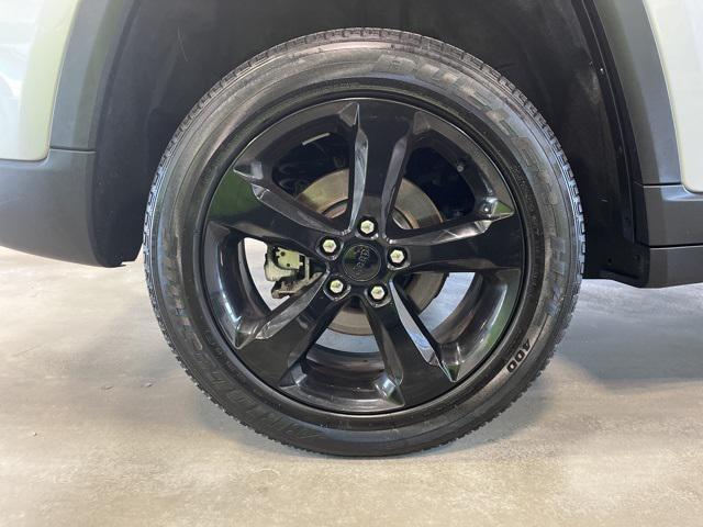 used 2023 Jeep Grand Cherokee car, priced at $33,079