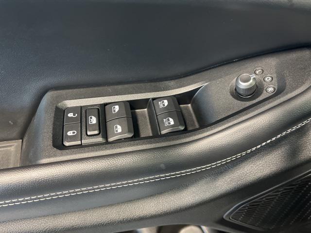 used 2023 Jeep Grand Cherokee car, priced at $33,079