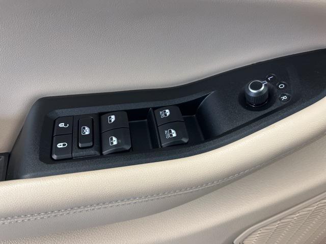 used 2024 Jeep Grand Cherokee L car, priced at $41,924