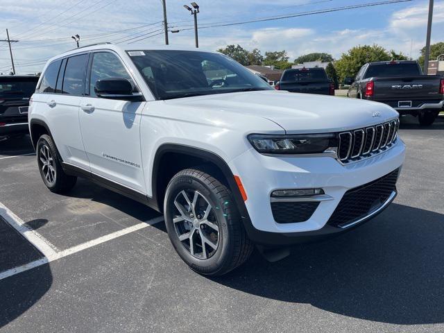 new 2025 Jeep Grand Cherokee car, priced at $46,900