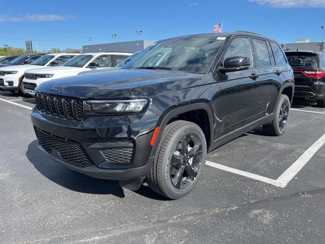 new 2024 Jeep Grand Cherokee car, priced at $49,175