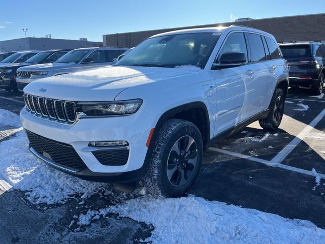 new 2025 Jeep Grand Cherokee 4xe car, priced at $62,285