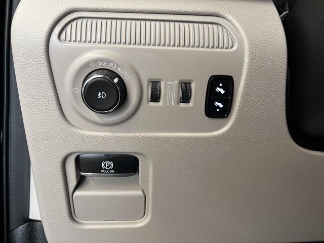 used 2022 Jeep Wagoneer car, priced at $41,364
