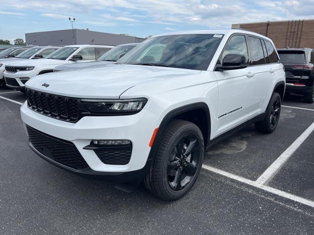new 2025 Jeep Grand Cherokee car, priced at $52,140