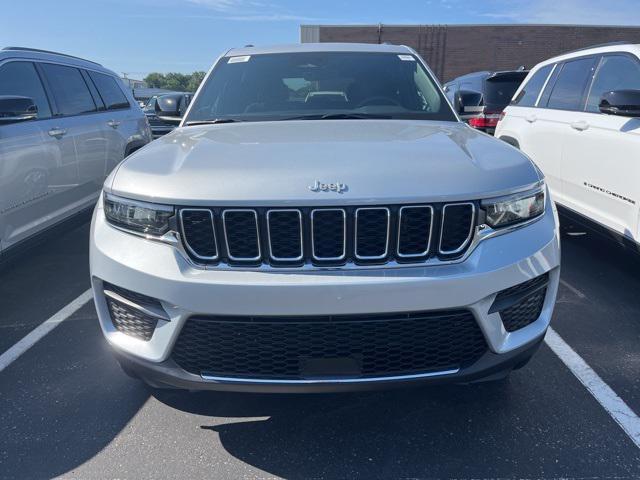 new 2025 Jeep Grand Cherokee car, priced at $44,170