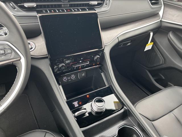 new 2025 Jeep Grand Cherokee L car, priced at $49,495