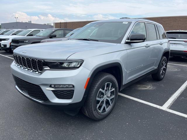 new 2025 Jeep Grand Cherokee car, priced at $47,495