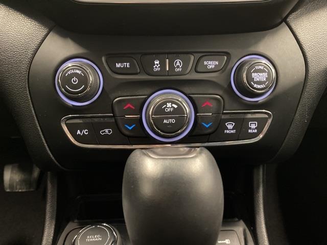 used 2019 Jeep Cherokee car