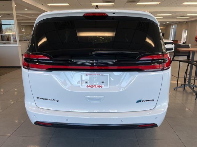 new 2025 Chrysler Pacifica Hybrid car, priced at $58,800