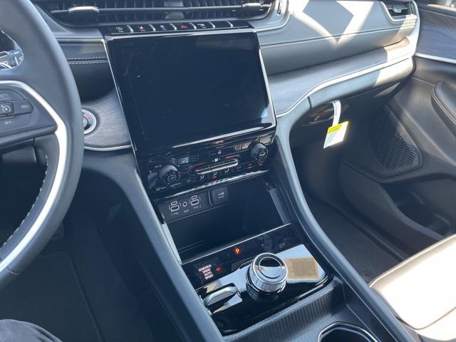 new 2025 Jeep Grand Cherokee car, priced at $48,490