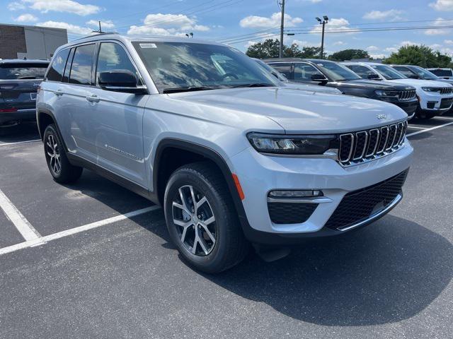 new 2025 Jeep Grand Cherokee car, priced at $47,495