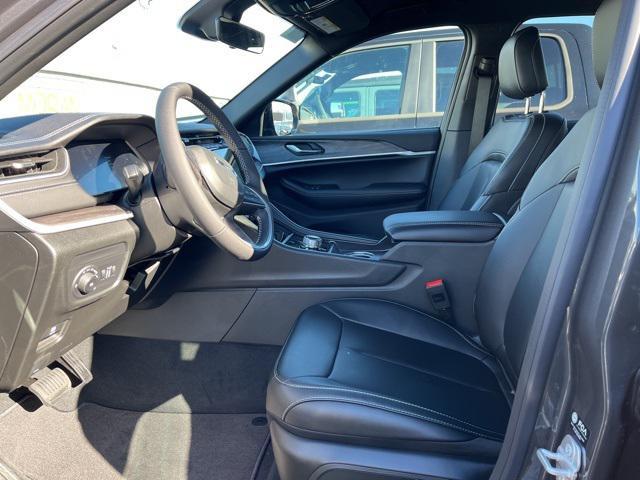 new 2025 Jeep Grand Cherokee car