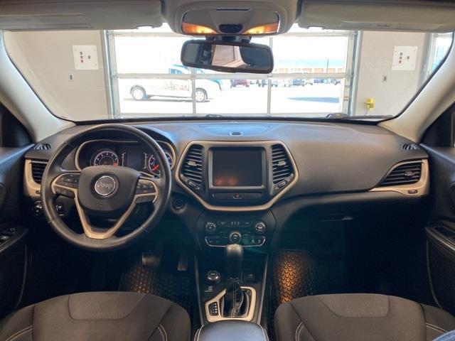 used 2015 Jeep Cherokee car