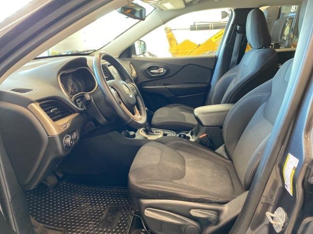 used 2015 Jeep Cherokee car